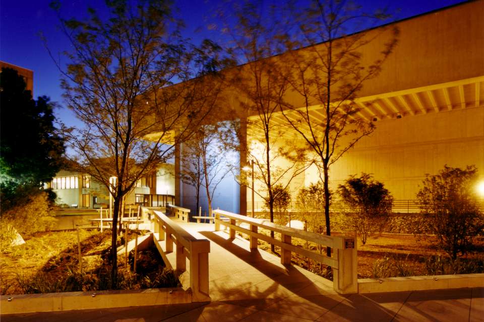 UMass Amherst - Fine Arts Center Plaza - Kuhn Riddle Architects